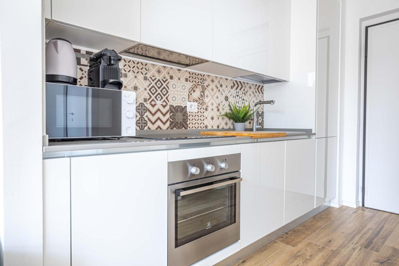 מילאנו Sunlit 1 Bedroom Apt Via Pirelli מראה חיצוני תמונה
