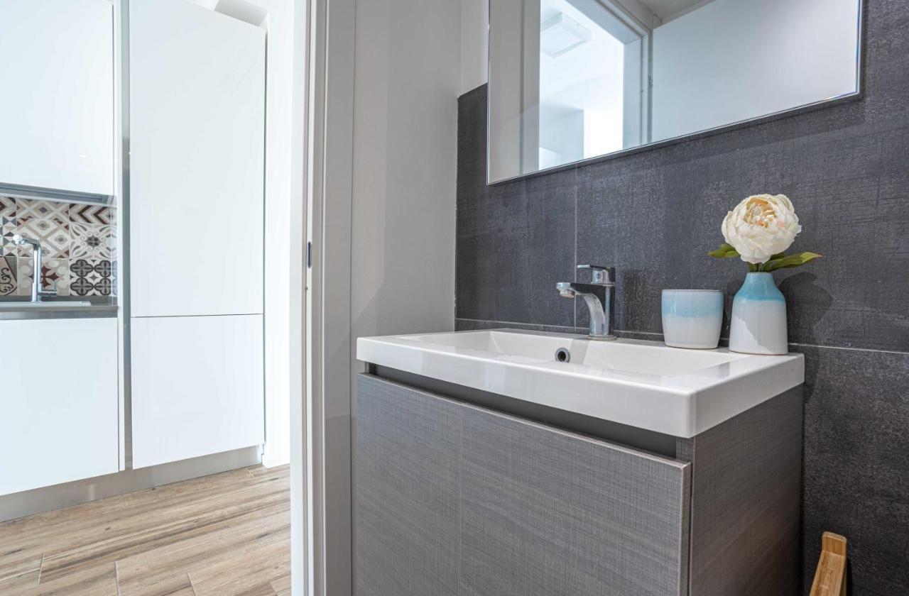 מילאנו Sunlit 1 Bedroom Apt Via Pirelli מראה חיצוני תמונה