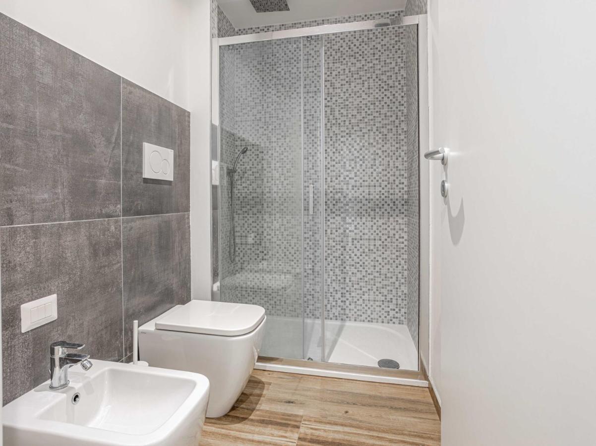 מילאנו Sunlit 1 Bedroom Apt Via Pirelli מראה חיצוני תמונה